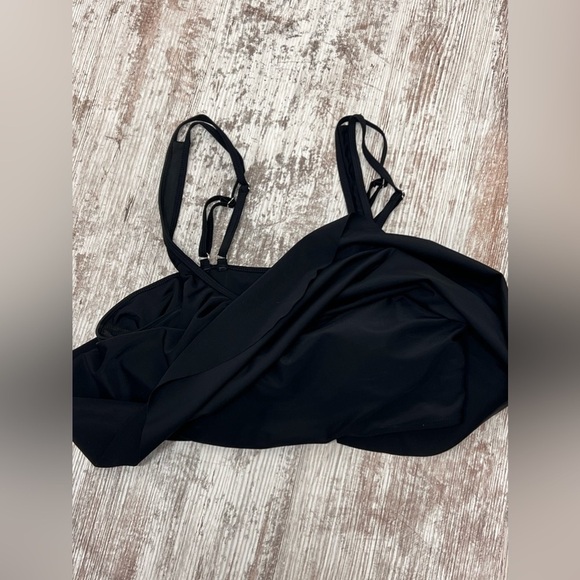 WOMEN’S Flowy Ruffled Flounce Tankini Swimsuit Top - L - Picture 9 of 11